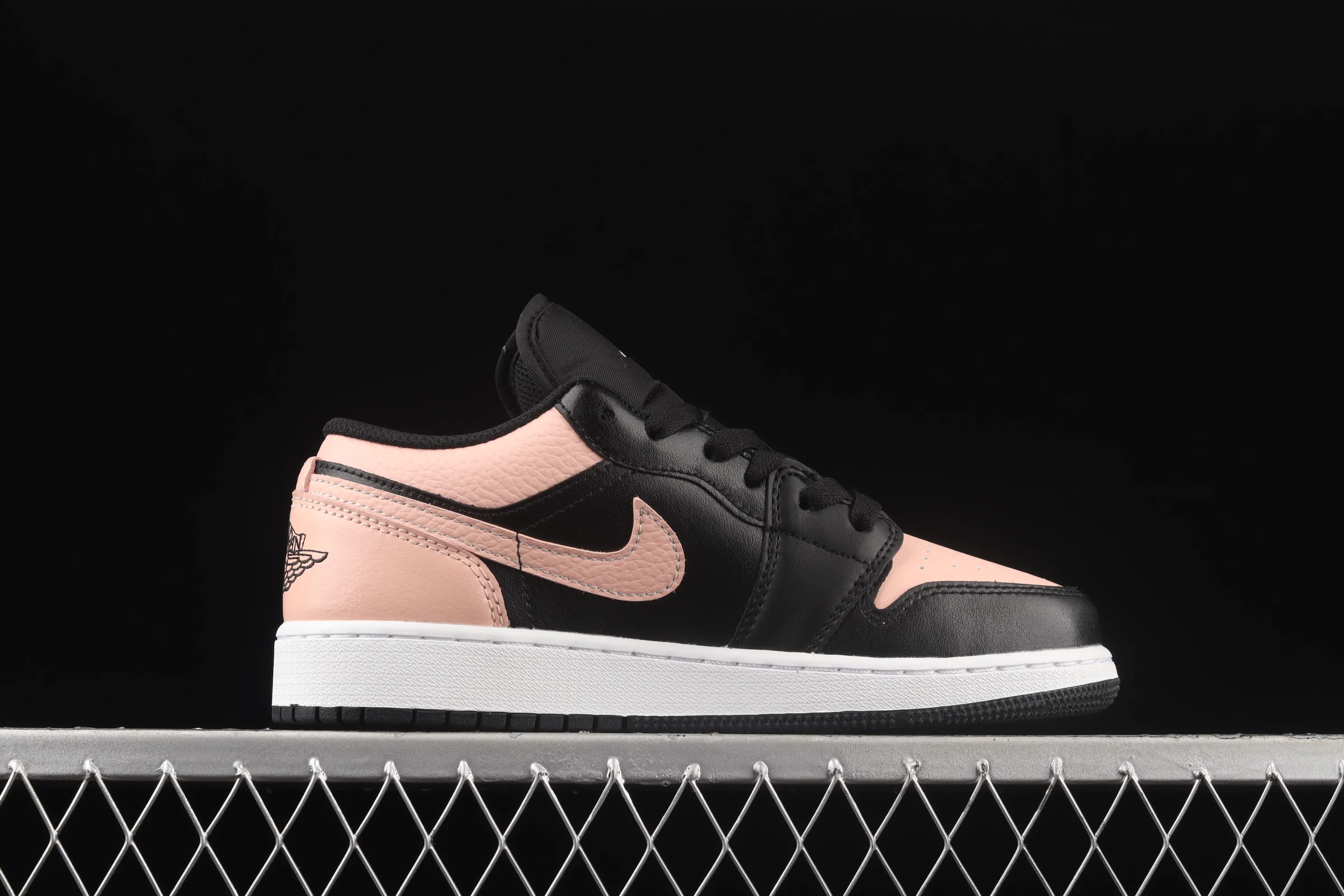 All categories Air Jordan Jordan series basketball shoes Air Jordan 1 Low G version pure original Air Jordan 1 Low AJ1 Joe 1 black powder low-top cultural leisure sports sneakers 553560-034